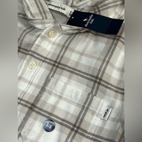 NWT🏷️ Abercrombie Kids 🫎BOY FLANNEL WITH HOOD 🧥SIZE 5-6 - Picture 6 of 6